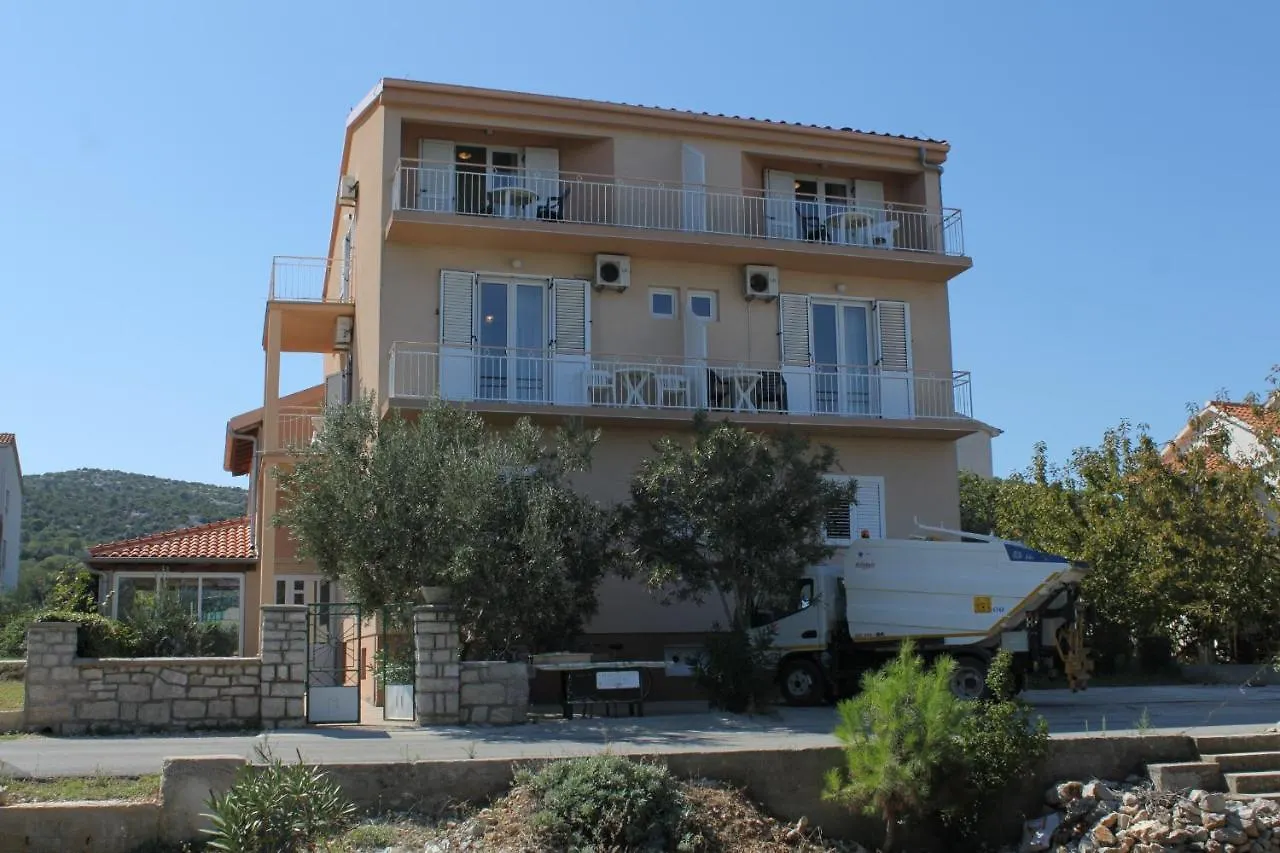 Double Room Tkon 8377C